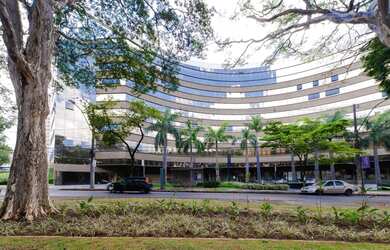 Imagem: O depósito possui 5 Vagas na garagem, 909m² de Área, Imóvel