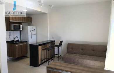 Imagem: O apartamento possui 1 Dormitório, 1 Banheiro, 1 Vaga na garagem