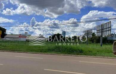 Imagem: O terreno possui 9.414m² de Área e está localizado em Plano