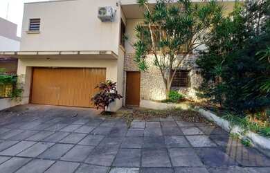 Imagem: O depósito possui 2 Vagas na garagem, 212m² de Área, Imóvel