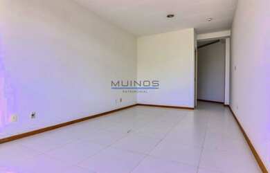 Imagem: O depósito possui 1 Vaga na garagem e 33m² de Área e está