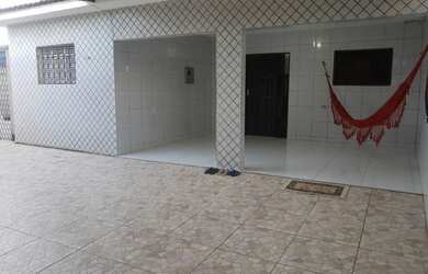 Imagem: A casa possui 2 Dormitórios, 1 Banheiro, 1 Vaga na garagem