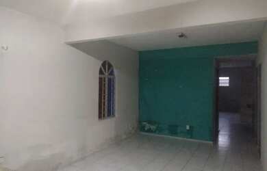 Imagem: A casa possui 3 Dormitórios, 3 Banheiros, 3 Vagas na garagem