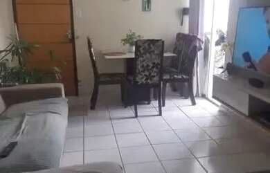 Imagem: A casa possui 2 Dormitórios, 1 Banheiro, 1 Vaga na garagem