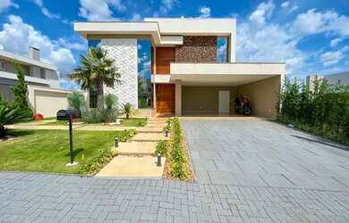 Imagem: A casa em condomínio possui 3 Dormitórios, 5 Banheiros, 2