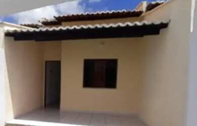 Imagem: A casa possui 2 Dormitórios, 1 Banheiro, 1 Vaga na garagem