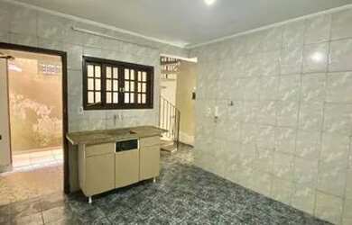 Imagem 2: Sobrado com 2 dormitórios próximo ao centro de SV