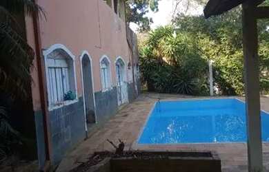 Imagem: A chácara possui 8000m² de Área e está localizado em Marimbá