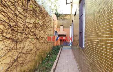 Imagem: O depósito possui 2 Vagas na garagem, 288m² de Área e está