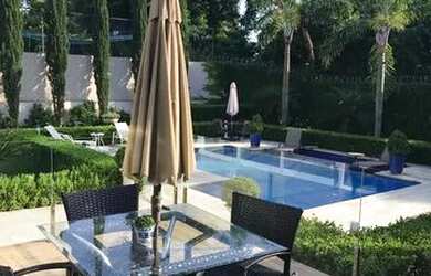 Imagem: A casa em condomínio possui 3 Dormitórios, 2 Banheiros, 5