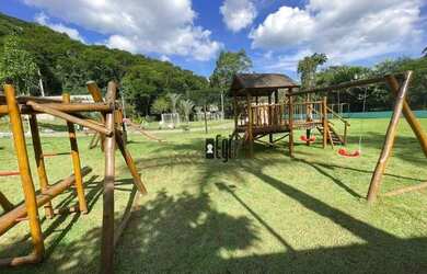 Imagem: O terreno possui 990m² de Área e está localizado em Novo