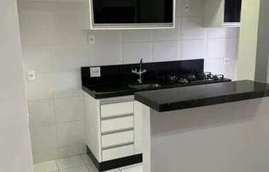 Imagem: O apartamento possui 2 Dormitórios, 1 Banheiro, 1 Vaga na garagem