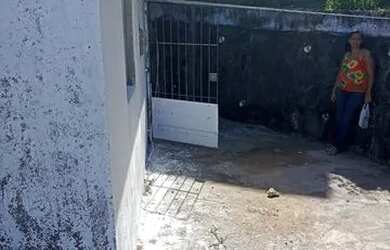 Imagem: A casa possui 2 Dormitórios, 1 Banheiro e está localizado