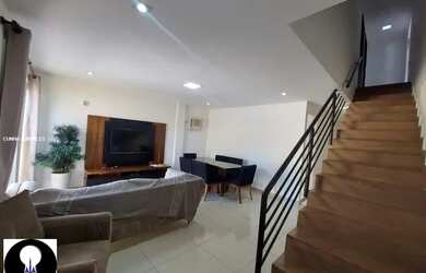 Imagem: A casa possui 3 Dormitórios, 3 Banheiros, 2 Vagas na garagem