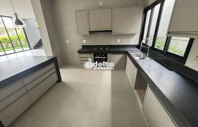 Imagem 5: Casa residencial em condomínio disponível para locação e venda no...