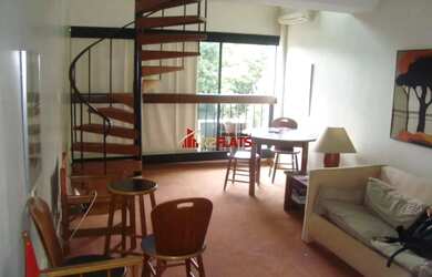 Imagem: O studio possui 1 Dormitório, 1 Banheiro, 1 Vaga na garagem