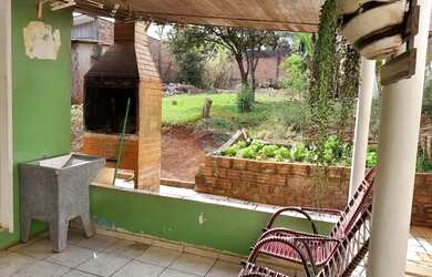 Imagem 2: Terreno 480m² no Periolo Rua Copacabana Com casa de madeira, localização...