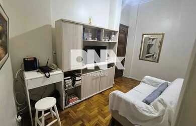 Imagem: O apartamento possui 2 Dormitórios, 2 Banheiros, 65m² de Área