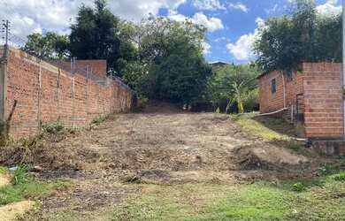 Imagem: O terreno está localizado em Itararé, Teresina à venda por