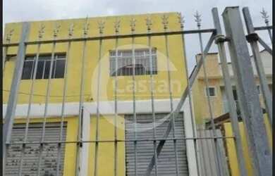 Imagem: O depósito possui 5 Vagas na garagem, 550m² de Área e está