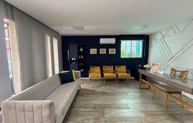 Imagem: O depósito possui 5 Vagas na garagem, 717m² de Área e está