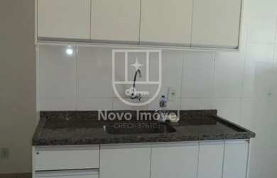 Imagem: O apartamento possui 2 Dormitórios, 1 Banheiro, 1 Vaga na garagem