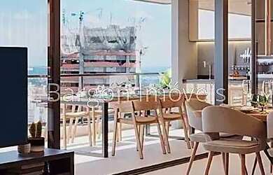 Imagem: O apartamento possui 4 Dormitórios, 5 Banheiros, 3 Vagas na