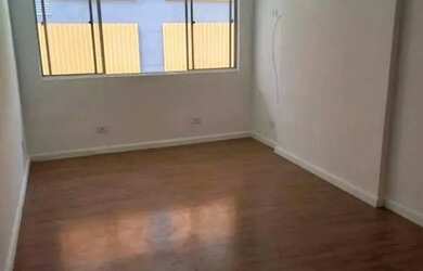 Imagem: O apartamento possui 1 Dormitório, 1 Banheiro, 1 Vaga na garagem