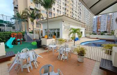 Imagem: O apartamento possui 2 Dormitórios, 1 Banheiro, 1 Vaga na garagem