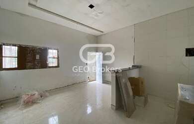 Imagem: A casa possui 2 Dormitórios, 1 Banheiro, 2 Vagas na garagem