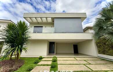 Imagem: A casa em condomínio à venda possui 3 Dormitórios, 5 Banheiros