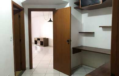 Imagem: O apartamento possui 3 Dormitórios, 2 Banheiros, 2 Vagas na