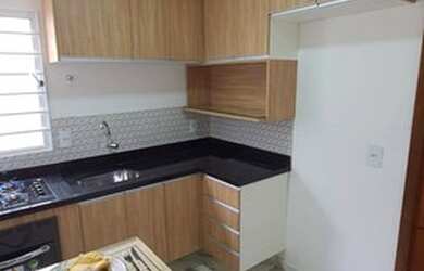 Imagem: A casa possui 2 Dormitórios, 1 Banheiro, 1 Vaga na garagem