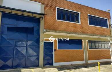 Imagem: O depósito possui 4 Vagas na garagem, 718m² de Área e está