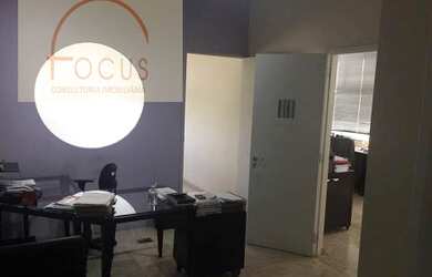 Imagem: O depósito possui 1 Vaga na garagem e 59m² de Área e está