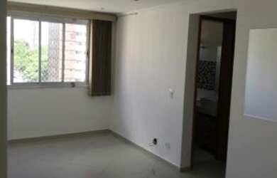 Imagem: O apartamento possui 2 Dormitórios, 1 Banheiro, 1 Vaga na garagem