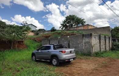 Imagem 13: Lote/Terrenos murados com muito verde ao redor em Matozinhos/MG