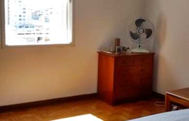 Imagem: A casa possui 2 Dormitórios, 1 Banheiro e 100m² de Área e