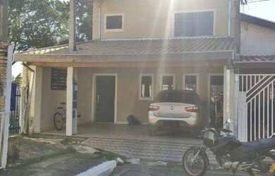 Imagem: A casa em condomínio possui 3 Dormitórios, 3 Banheiros, 3