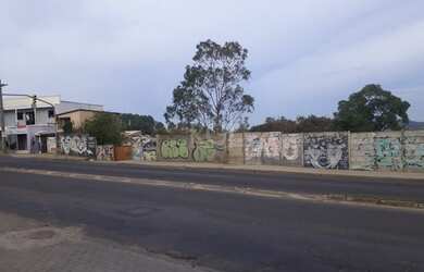 Imagem: O terreno possui 4.801m² de Área e está localizado em Lomba