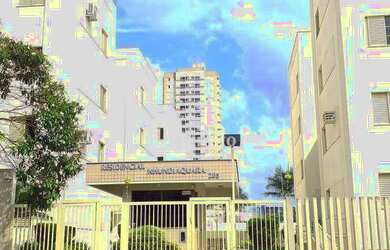 Imagem: O apartamento possui 3 Dormitórios, 1 Banheiro, 1 Vaga na garagem