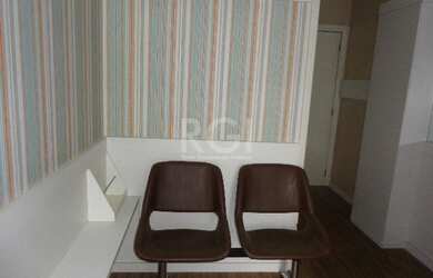 Imagem: O depósito possui 1 Vaga na garagem, 30m² de Área e está