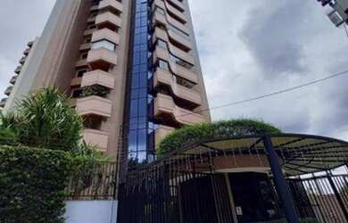 Imagem: O apartamento possui 4 Dormitórios, 1 Banheiro, 4 Vagas na