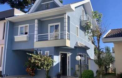 Imagem: A casa em condomínio possui 3 Dormitórios, 4 Banheiros, 2