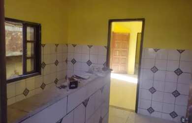 Imagem: A casa possui 1 Dormitório, 1 Banheiro e está localizado