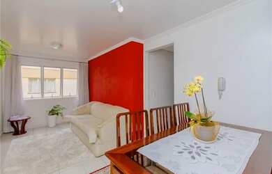 Imagem: O apartamento possui 3 Dormitórios, 1 Banheiro, 1 Vaga na garagem