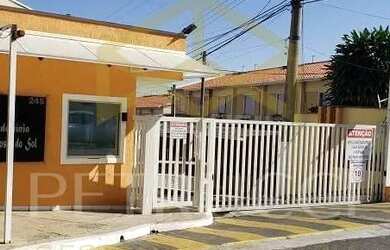 Imagem: A casa em condomínio possui 2 Dormitórios, 2 Banheiros, 1