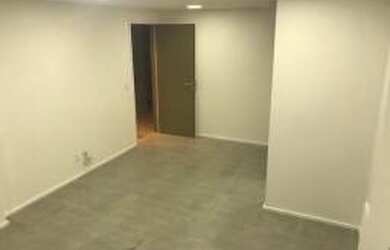 Imagem: O depósito possui 1 Vaga na garagem, 22m² de Área e está