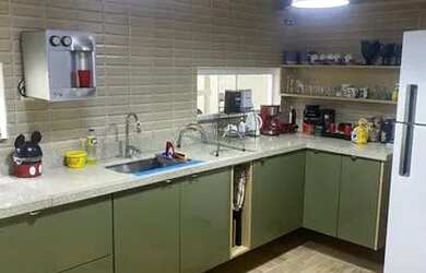 Imagem 16: Casa de condomínio para venda possui 220 metros quadrados com 4 quartos