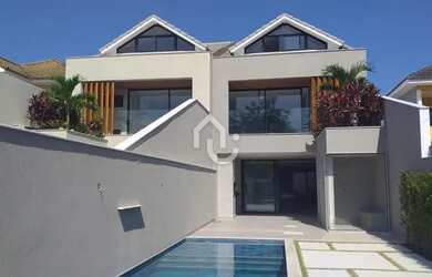 Imagem: A casa em condomínio possui 4 Dormitórios, 5 Banheiros, 3